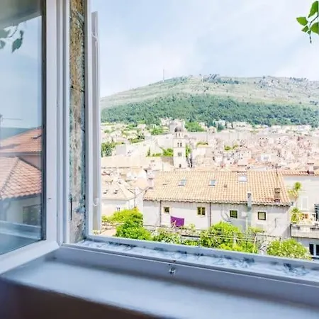 Apartment Old Town Oasis House