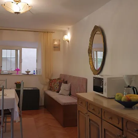 Old Town Oasis House Apartmán