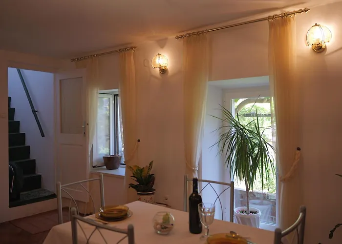 Διαμέρισμα Old Town Oasis House *